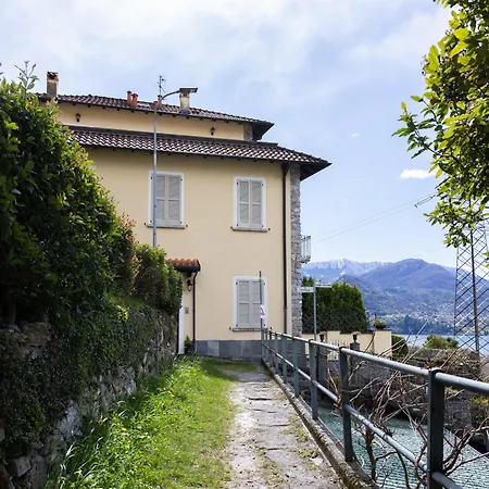 Holiday home Casa Rosa - Hidden Garden With View Fiumelatte